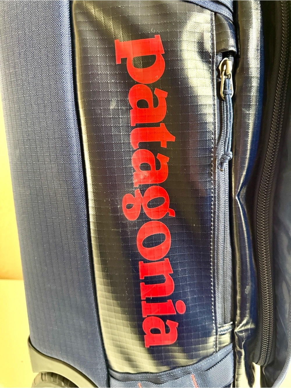 Patagonia Black Hole Wheeled Duffel 40L in “Big Sur” Blue (Retired) - Picture 2 of 14